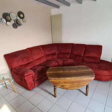 Gites De 2 A 11 Personnes Au Domaine D'Usson Echebrune Extérieur photo